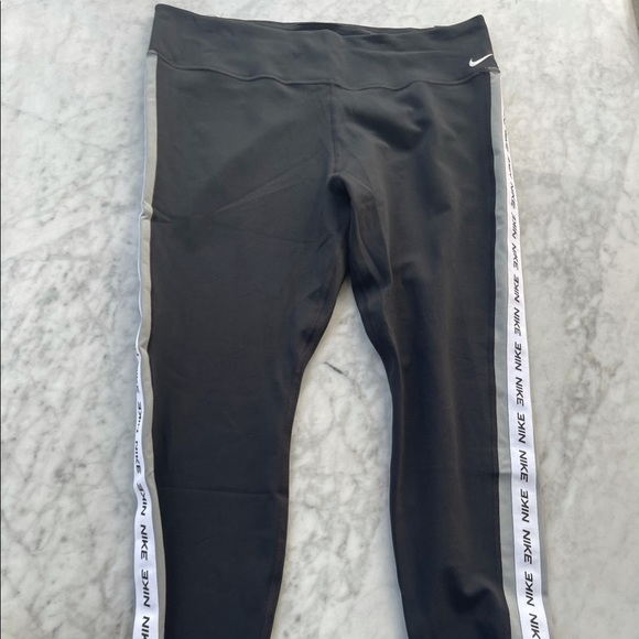 Nike One Women's Mid-Rise 7/8 Leggings XXL - Picture 3 of 5